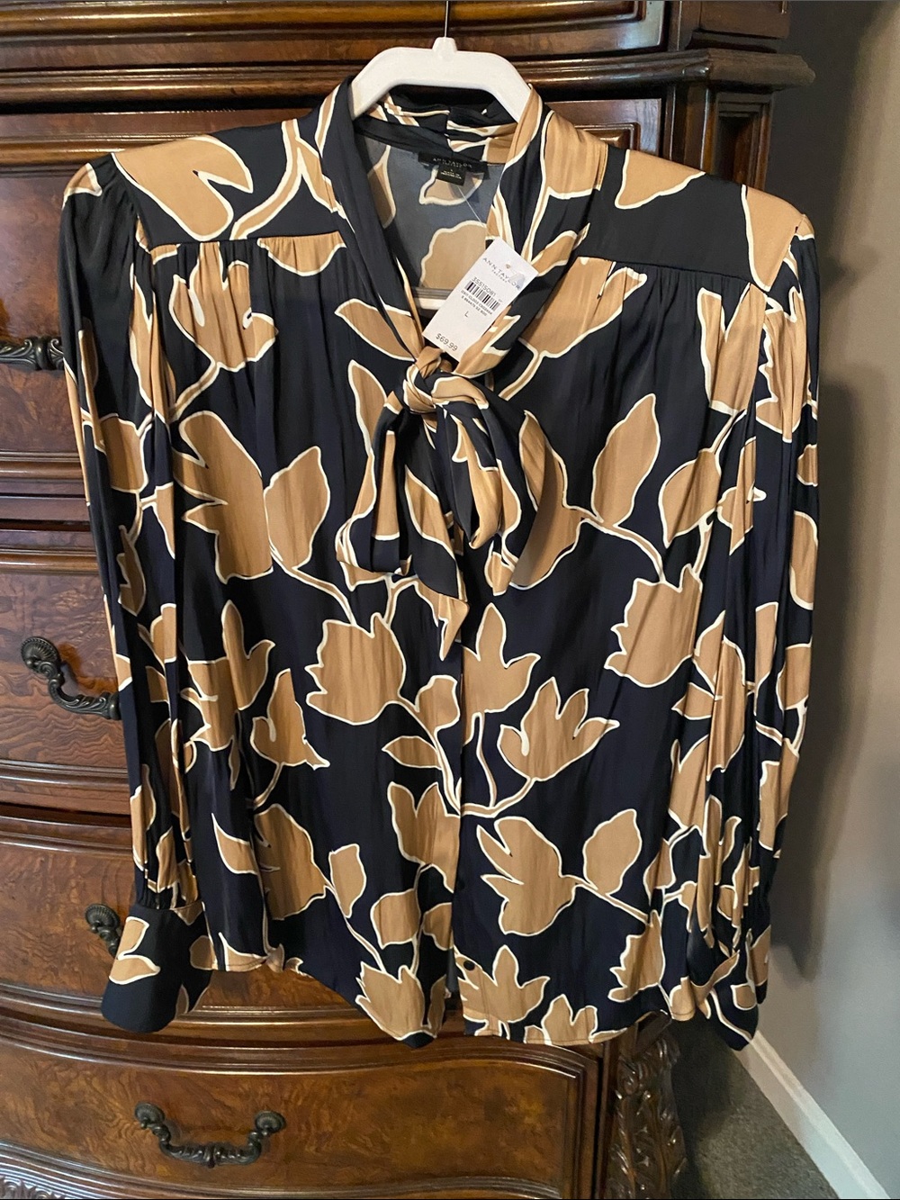 Ann Taylor neck tie bow button up blouse nwt
